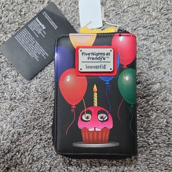 Universal Studios Halloween Horror Five Nights At Freddys Chica Loungefly Wallet - Picture 3 of 5